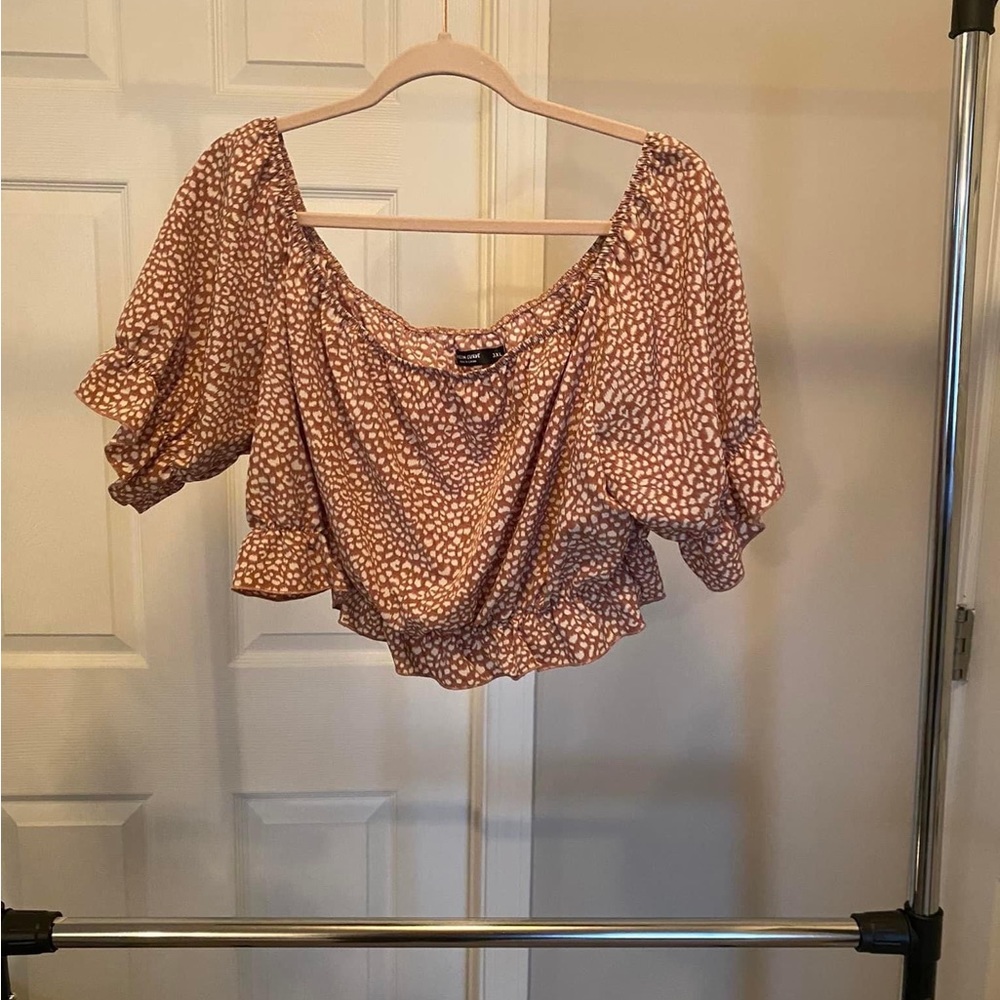 Women’s polka dot crop top